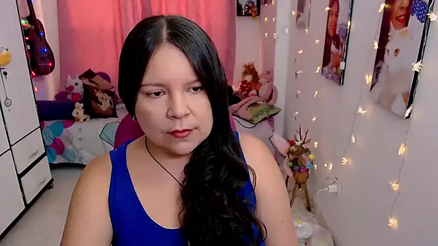 Snapshot of claryssa_ chatting on 05-21-26, 09:44 claryssa online show from 05-21-26, 09:44