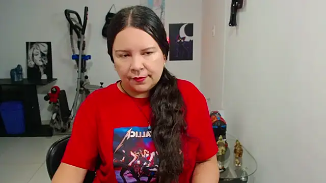Snapshot of claryssa_ chatting on 05-30-26, 05:37 claryssa online show from 05-30-26, 05:37