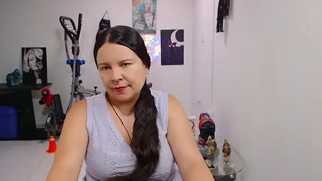 Snapshot of claryssa_ chatting on 06-03-26, 08:25 claryssa online show from 06-03-26, 08:25
