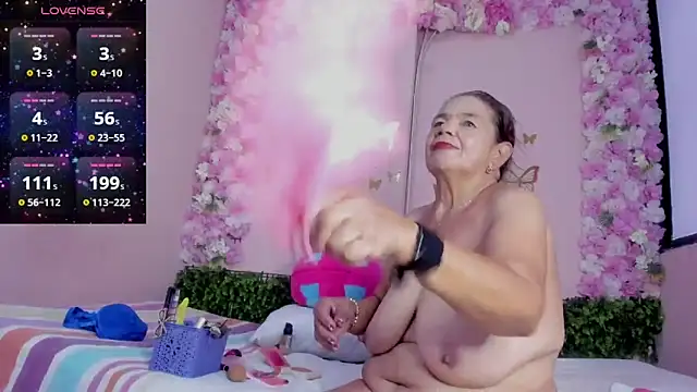 Snapshot of grandmother_milf chatting on 05-07-26, 02:22 grandmother milf online show from 05-07-26, 02:22