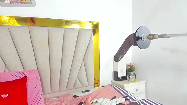 Snapshot of angel_dthroatt chatting on 12-11-24, 03:05 angel dthroatt online show from 12-11-24, 03:05