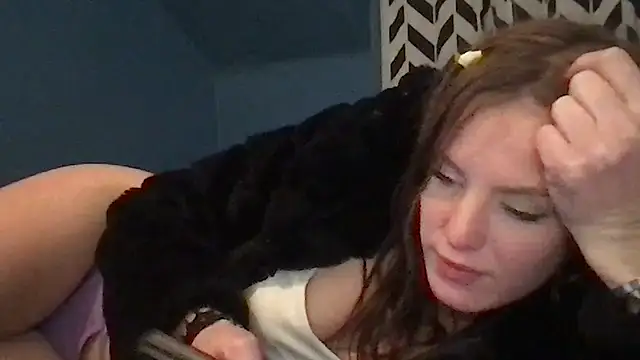 kittycatkendra online show from 11-19-25, 01:38