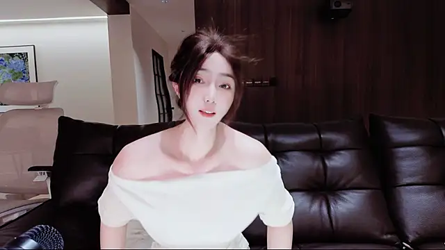 Snapshot of -Aricia- chatting on 02-12-26, 02:12 -Aricia- online show from 02-12-26, 02:12