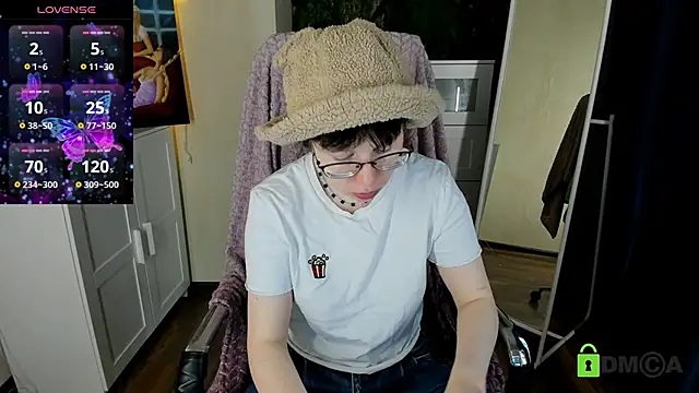 Melissa Wells online show from 09-16-25, 05:08