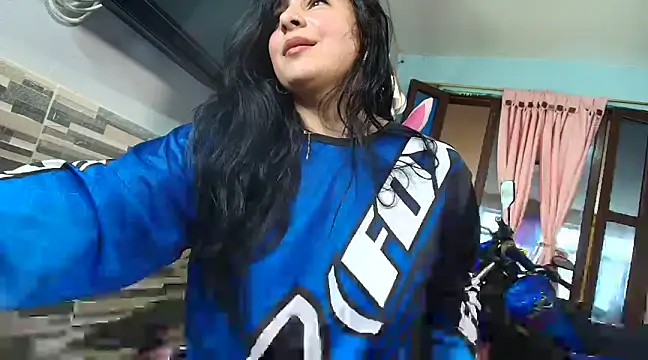 Meganmilk1 online show from 12-05-24, 06:00