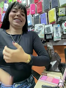 Snapshot of NicolRoss_ chatting on 01-07-26, 10:23 NicolRoss online show from 01-07-26, 10:23