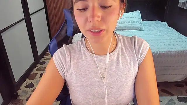 NicolRoss  online show from 07-21-26, 11:29