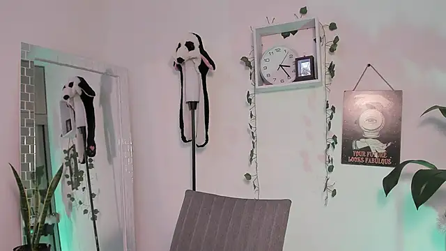 Emperatriiz online show from 02-04-25, 08:28