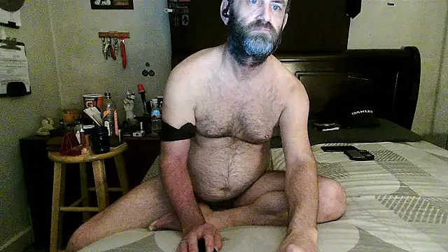 Snapshot of baseball1981 chatting on 05-06-26, 05:35 baseball1981 online show from 05-06-26, 05:35