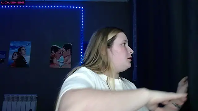 Light Luna online show from 10-11-25, 01:42