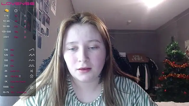 Snapshot of Light_Luna chatting on 01-11-26, 04:01 Light Luna online show from 01-11-26, 04:01