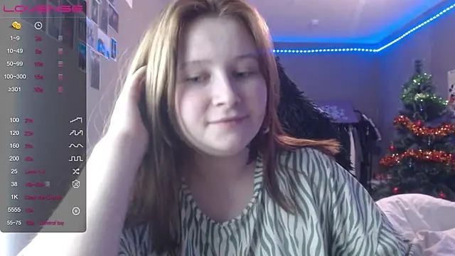 Snapshot of Light_Luna chatting on 01-12-26, 03:39 Light Luna online show from 01-12-26, 03:39