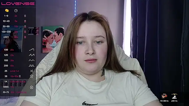 Snapshot of Light_Luna chatting on 02-09-26, 07:12 Light Luna online show from 02-09-26, 07:12