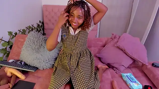 Snapshot of kimmysantoo chatting on 11-09-25, 12:03 kimmysantoo online show from 11-09-25, 12:03