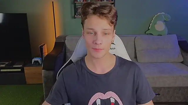 Snapshot of TeddyLiLboy chatting on 11-14-25, 05:22 TeddyLiLboy online show from 11-14-25, 05:22