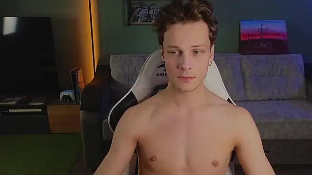 Snapshot of TeddyLiLboy chatting on 12-02-25, 04:46 TeddyLiLboy online show from 12-02-25, 04:46