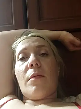 Snapshot of LeraSweet chatting on 08-01-26, 08:19 LeraSweet online show from 08-01-26, 08:19