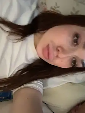 Snapshot of chups_girl chatting on 07-28-26, 03:32 chups girl online show from 07-28-26, 03:32