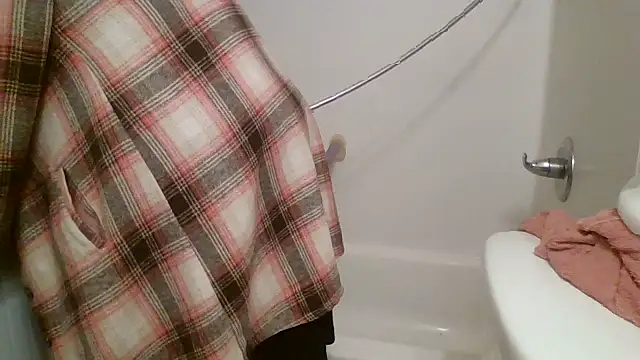 BeckiTooSweet online show from 10-22-25, 09:31