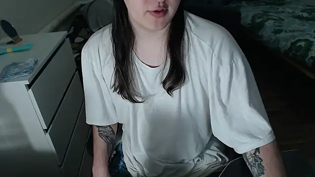 EvaMiron online show from 11-30-25, 12:20