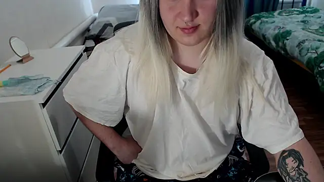 EvaMiron online show from 03-26-26, 10:10