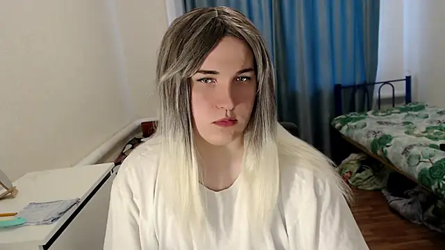 EvaMiron online show from 04-15-26, 03:13