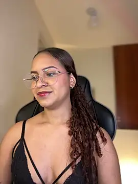 Snapshot of gretta_kler1 chatting on 01-16-25, 05:12 gretta kler1 online show from 01-16-25, 05:12