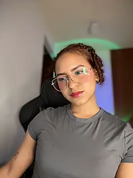 Snapshot of gretta_kler1 chatting on 02-23-25, 04:24 gretta kler1 online show from 02-23-25, 04:24