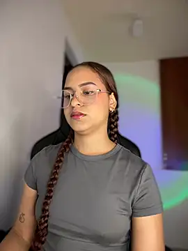 Snapshot of gretta_kler1 chatting on 03-01-25, 02:23 gretta kler1 online show from 03-01-25, 02:23