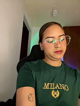 Snapshot of gretta_kler1 chatting on 03-06-25, 02:29 gretta kler1 online show from 03-06-25, 02:29