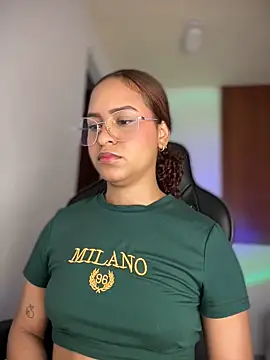 Snapshot of gretta_kler1 chatting on 03-06-25, 05:33 gretta kler1 online show from 03-06-25, 05:33