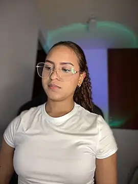 Snapshot of gretta_kler1 chatting on 03-12-25, 02:20 gretta kler1 online show from 03-12-25, 02:20