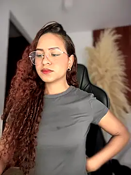 Snapshot of gretta_kler1 chatting on 10-19-25, 03:12 gretta kler1 online show from 10-19-25, 03:12