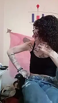 Snapshot of SuccubusTatuada chatting on 09-20-25, 03:24 SuccubusTatuada online show from 09-20-25, 03:24