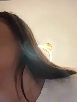 deliaroyal online show from 03-06-25, 07:43