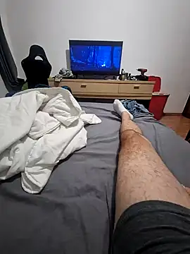 Snapshot of crissbadboy chatting on 10-19-25, 02:07 crissbadboy online show from 10-19-25, 02:07