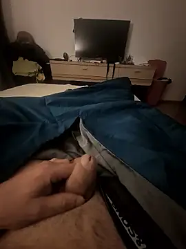 Snapshot of crissbadboy chatting on 01-12-26, 03:45 crissbadboy online show from 01-12-26, 03:45