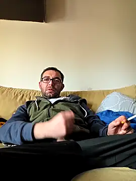 Snapshot of crissbadboy chatting on 02-04-26, 09:37 crissbadboy online show from 02-04-26, 09:37