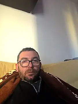 Snapshot of crissbadboy chatting on 02-25-26, 03:32 crissbadboy online show from 02-25-26, 03:32