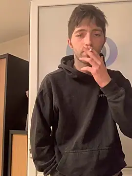 Snapshot of GuillaumebeauZizi chatting on 02-07-26, 07:17 GuillaumebeauZizi online show from 02-07-26, 07:17