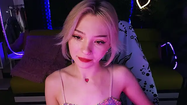 Snapshot of SandraBoyl chatting on 01-15-25, 01:02 SandraBoyl online show from 01-15-25, 01:02