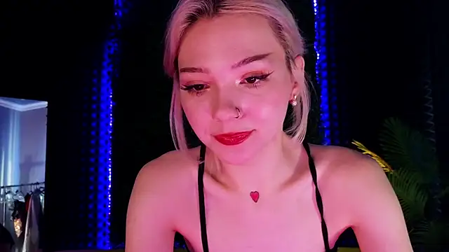 Snapshot of SandraBoyl chatting on 01-15-25, 04:15 SandraBoyl online show from 01-15-25, 04:15