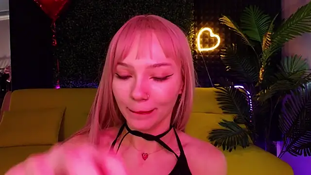 Snapshot of SandraBoyl chatting on 03-02-25, 11:18 SandraBoyl online show from 03-02-25, 11:18