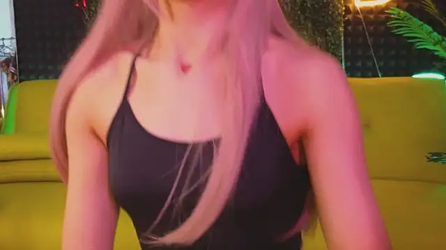 Snapshot of SandraBoyl chatting on 03-16-25, 04:20 SandraBoyl online show from 03-16-25, 04:20