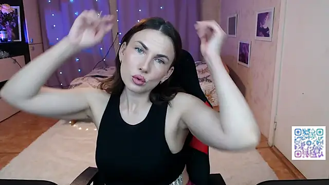 Snapshot of Daniela_Cooperr chatting on 05-28-26, 07:11 Daniela Cooperr online show from 05-28-26, 07:11