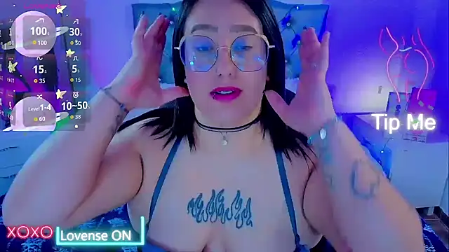 Snapshot of NatalieHarris chatting on 04-25-26, 08:28 NatalieHarris online show from 04-25-26, 08:28
