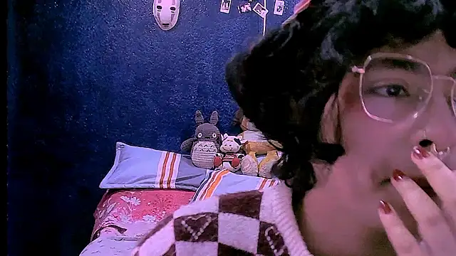Snapshot of NinaYellow chatting on 03-17-26, 01:03 NinaYellow online show from 03-17-26, 01:03