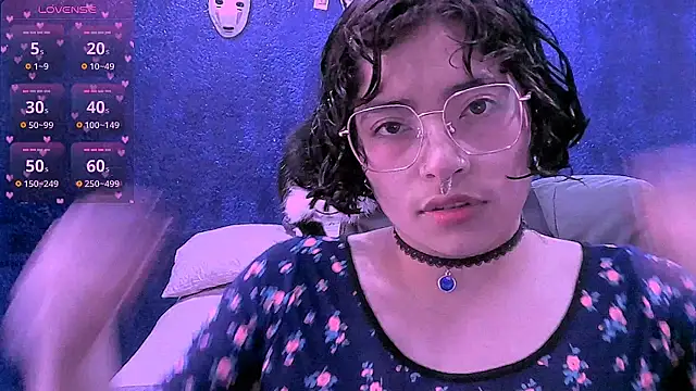 Snapshot of NinaYellow chatting on 07-13-26, 12:52 NinaYellow online show from 07-13-26, 12:52