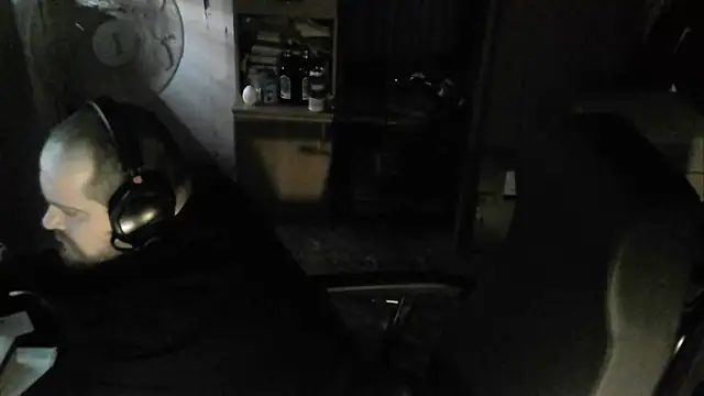 Snapshot of perversalus chatting on 01-01-25, 10:54 perversalus online show from 01-01-25, 10:54