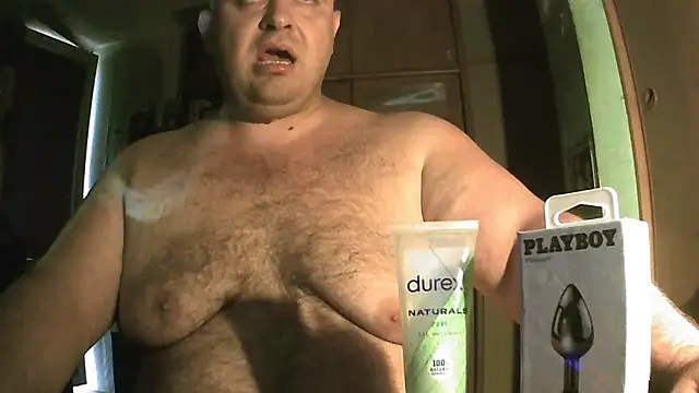 Snapshot of perversalus chatting on 06-05-26, 03:46 perversalus online show from 06-05-26, 03:46